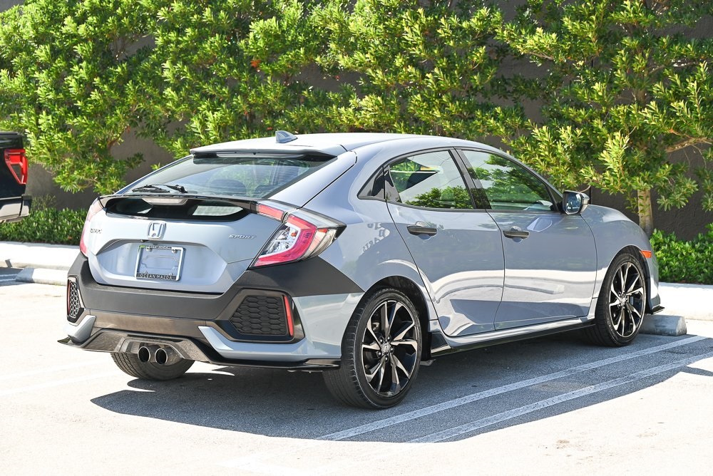 2019 Honda Civic Hatchback Sport photo 3