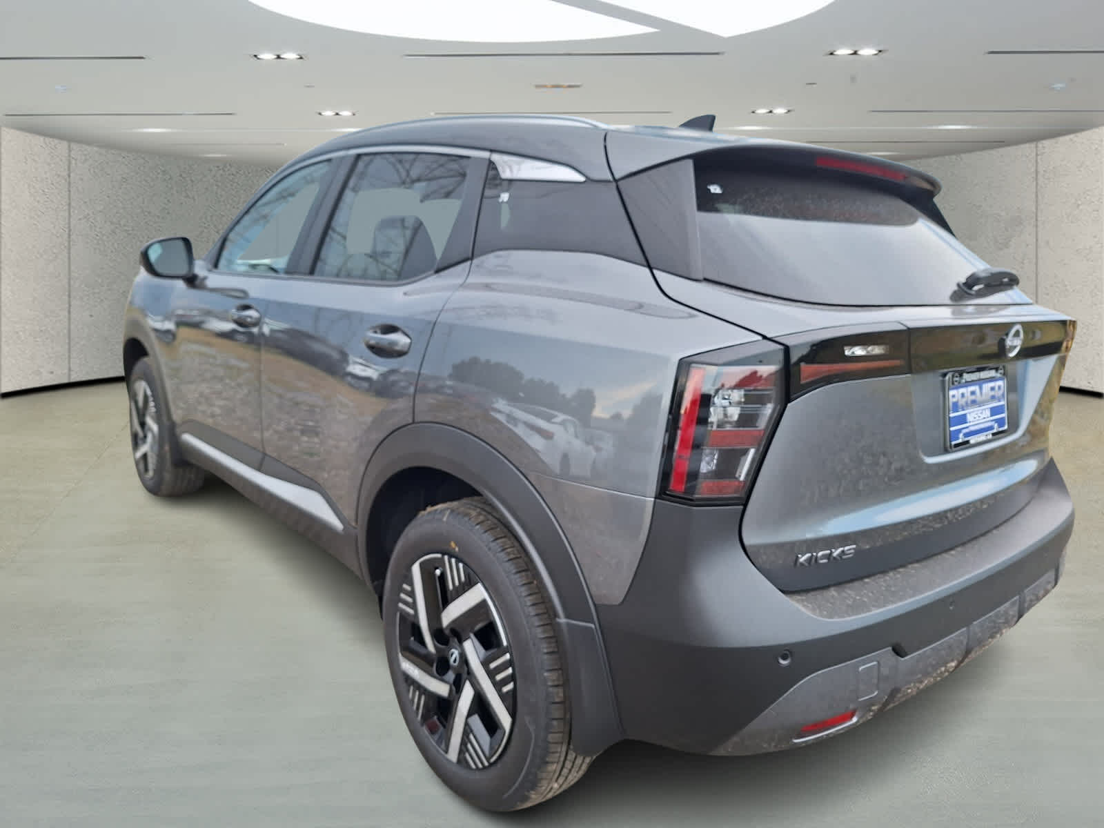 2026 Nissan Kicks SV photo 3