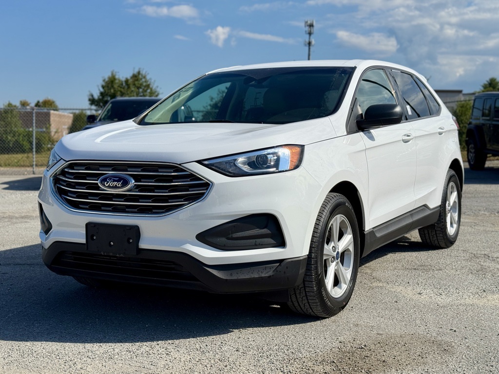 2020 Ford Edge SE photo 2