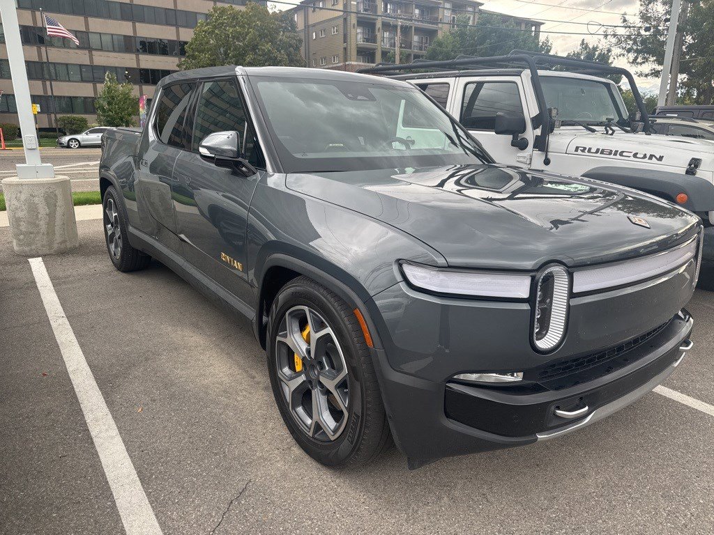 2023 Rivian R1T Adventure photo 2
