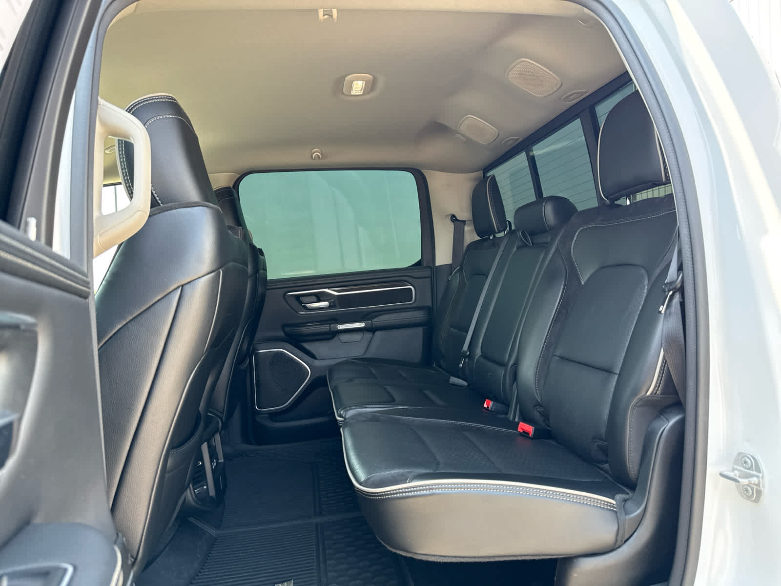 2022 Ram 1500 Laramie photo 12