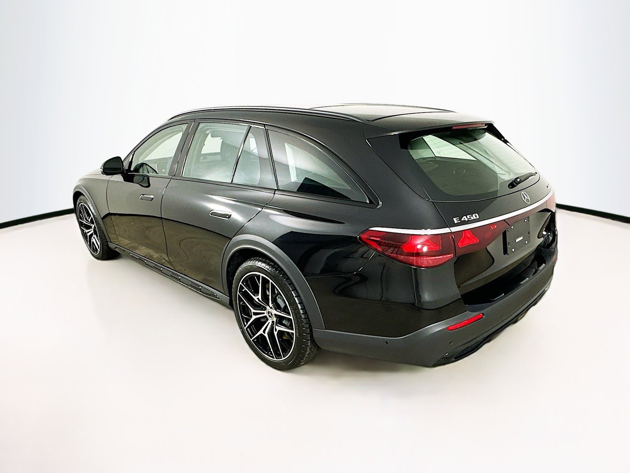2025 Mercedes Benz E 450 4MATIC All-Terrain Wagon photo 3