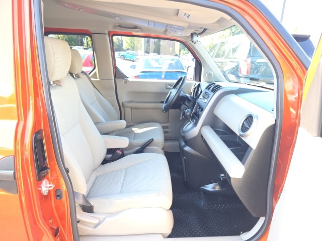 2010 Honda Element EX photo 18