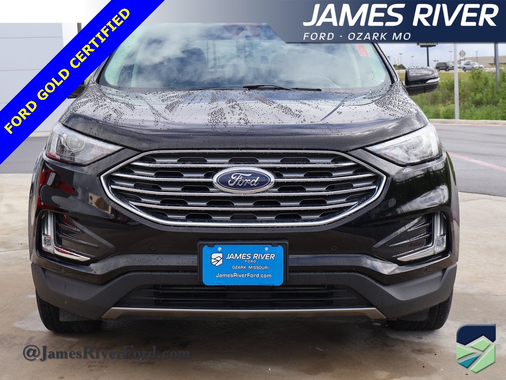 2024 Ford Edge Titanium photo 2