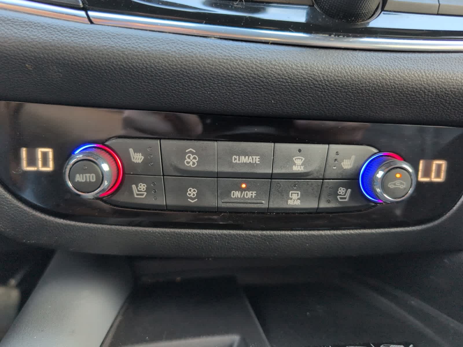 2024 Buick Enclave Premium photo 21