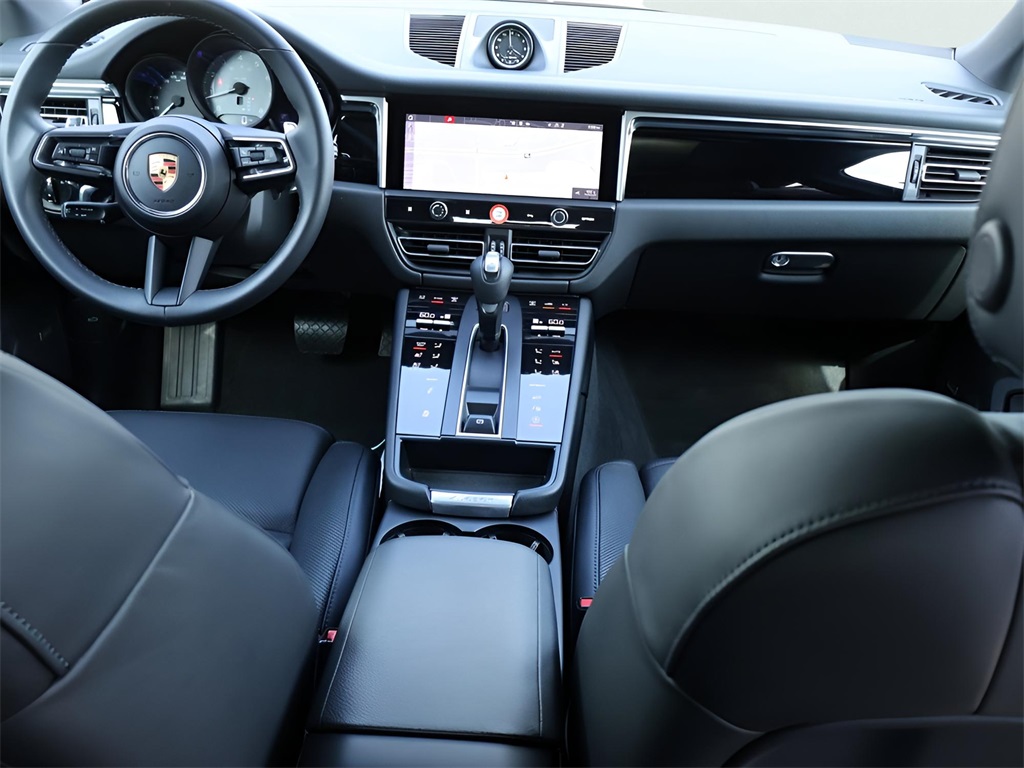 2022 Porsche Macan S photo 14