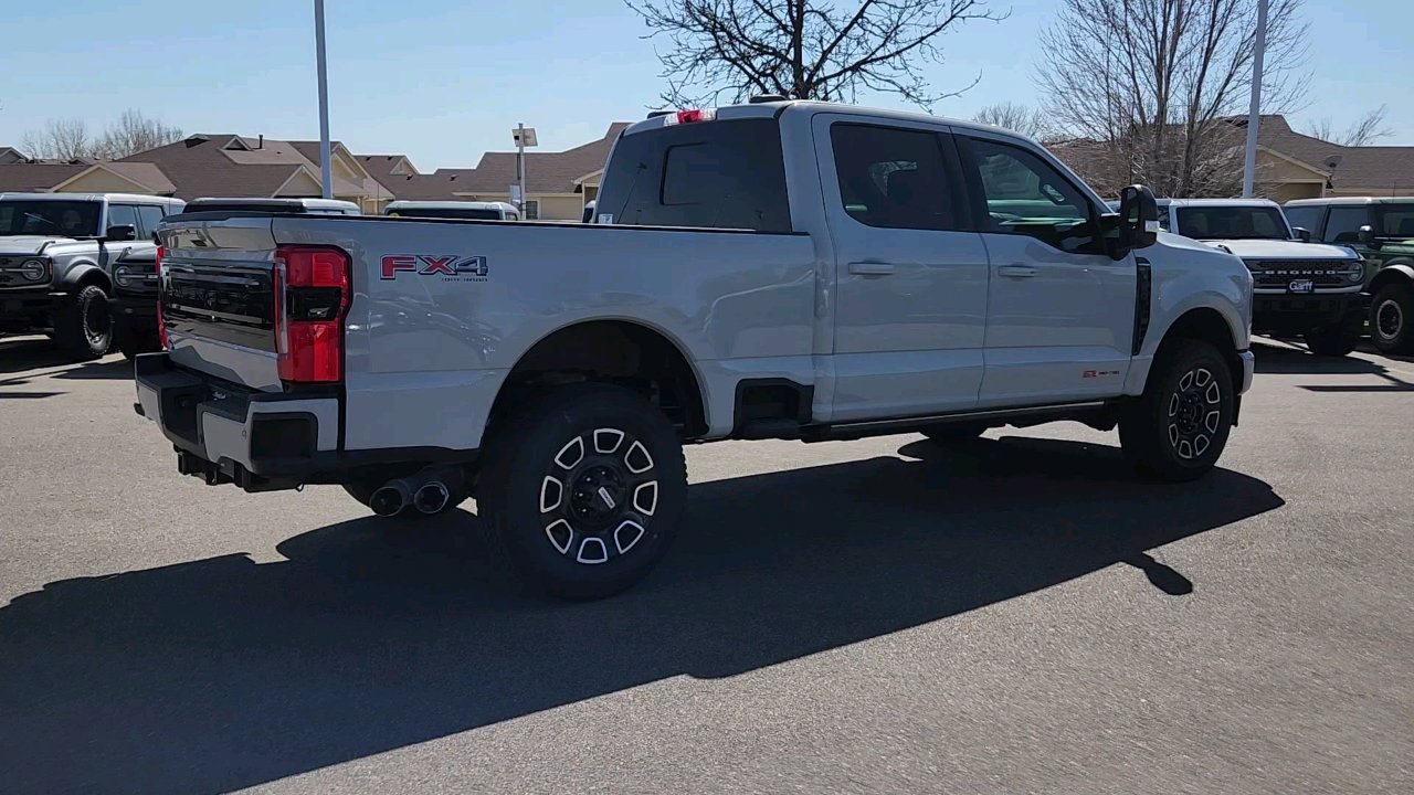 2025 Ford F-350 Platinum photo 3