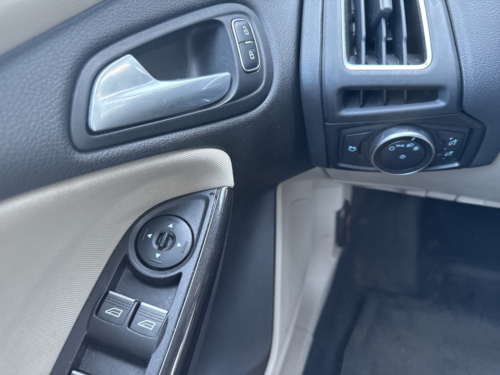 2017 Ford Focus Electric photo 34