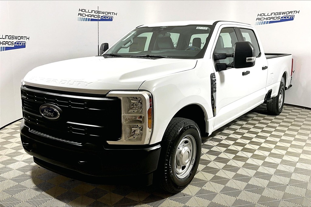 2026 Ford F-250 Super Duty XL's photo