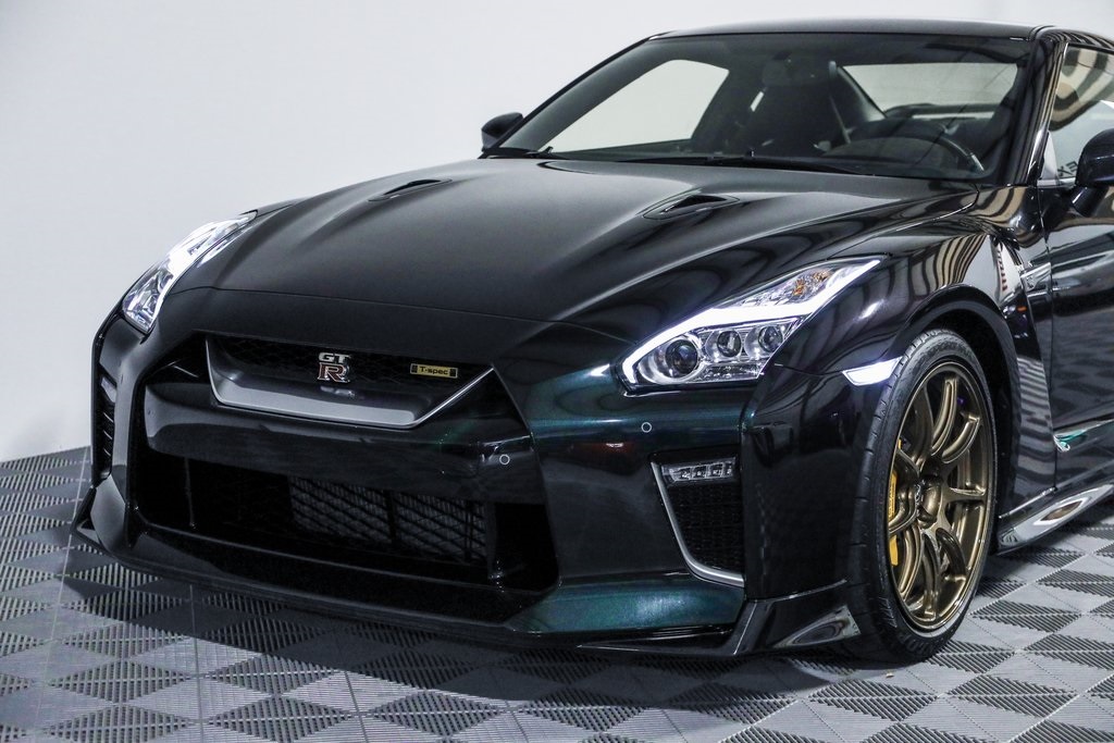 2021 Nissan GT-R Premium photo 18