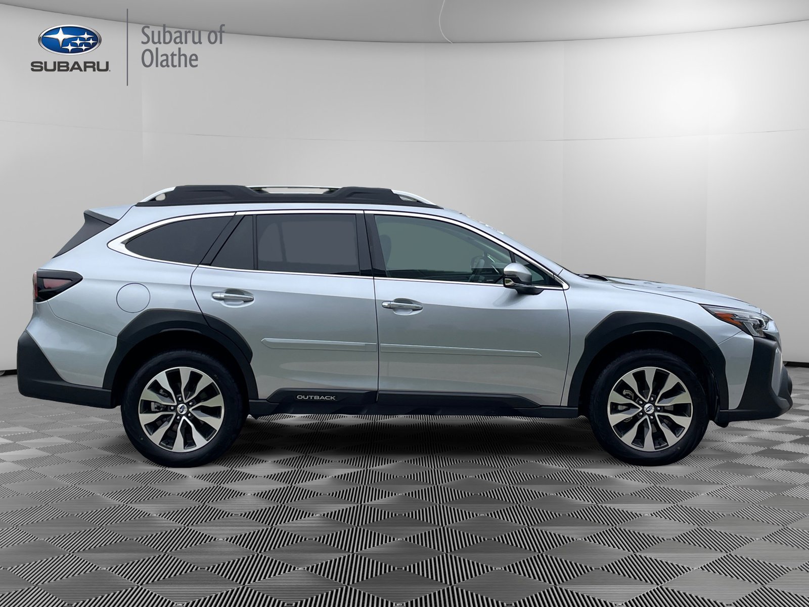 2025 Subaru Outback Touring XT photo 11
