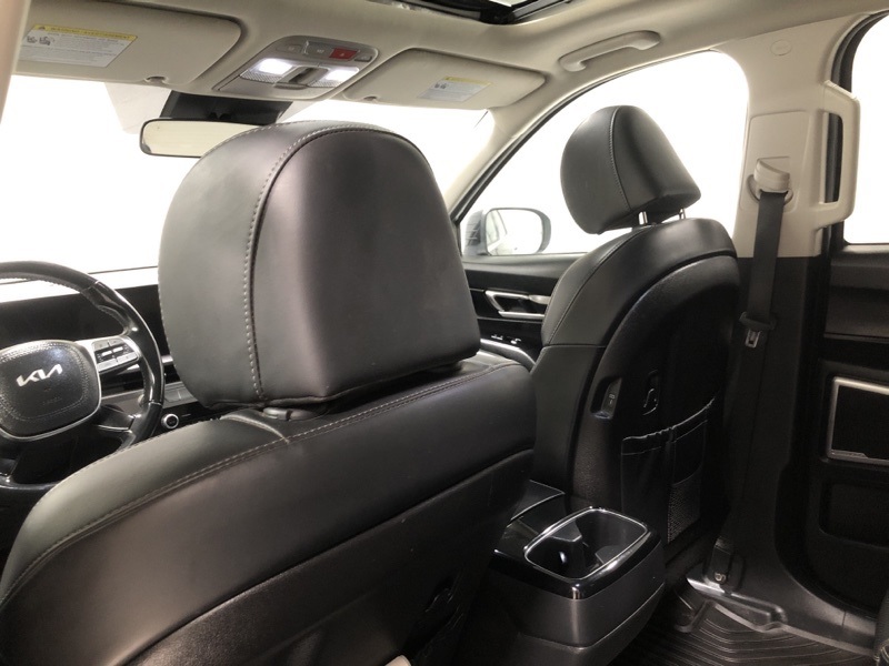 2024 Kia Telluride S photo 17