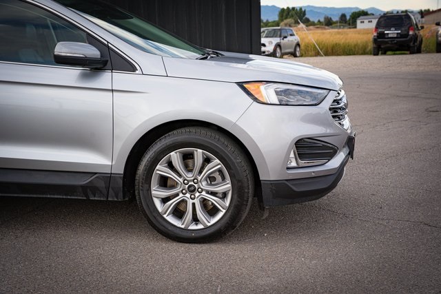 2023 Ford Edge Titanium photo 4