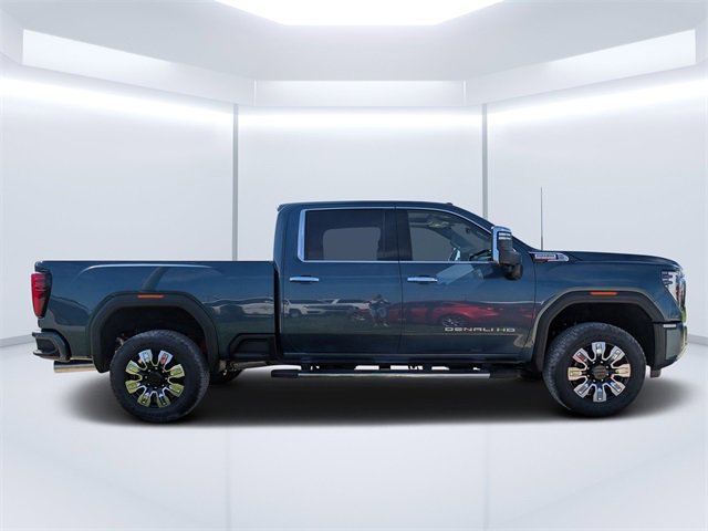 2025 Gmc Sierra 3500 HD Denali photo 2
