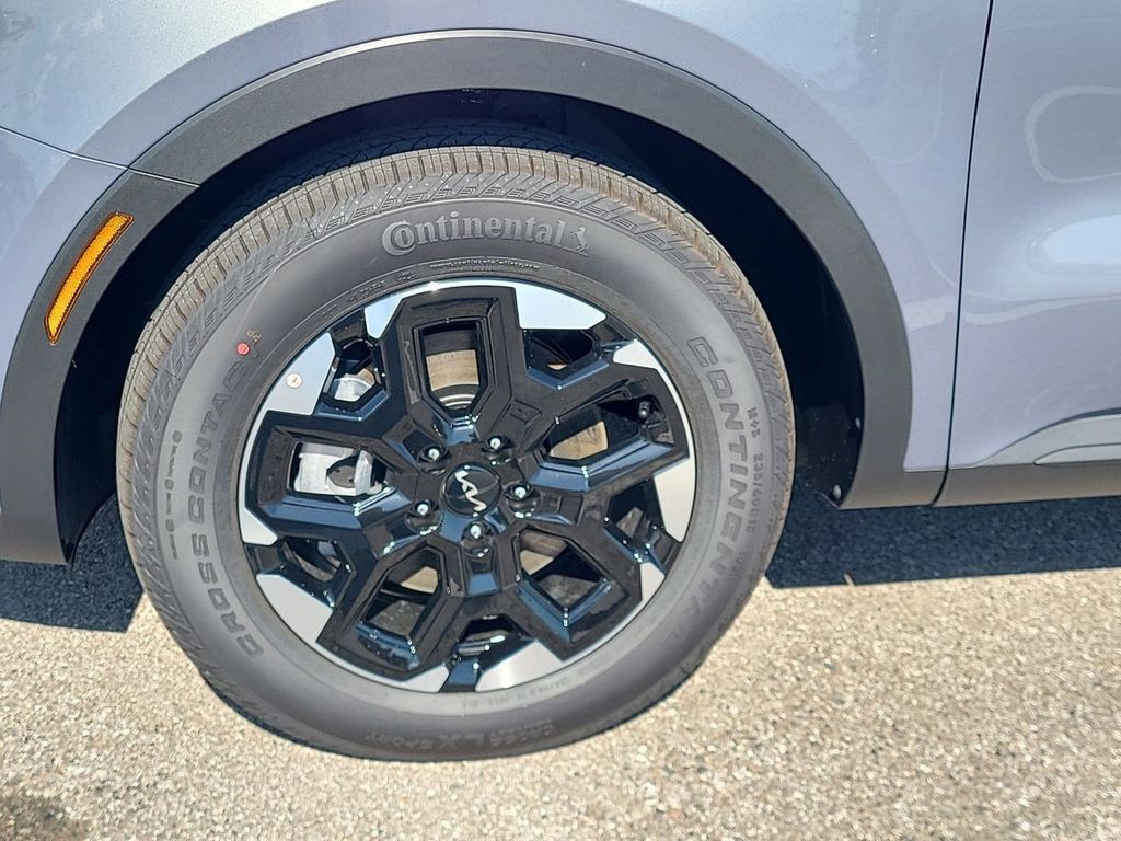 2025 Kia Sorento S photo 11