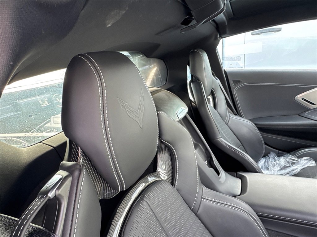 2023 Chevrolet Corvette Stingray 2LT photo 3
