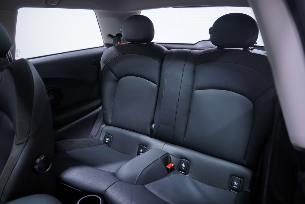 2023 Mini Cooper S Iconic photo 7
