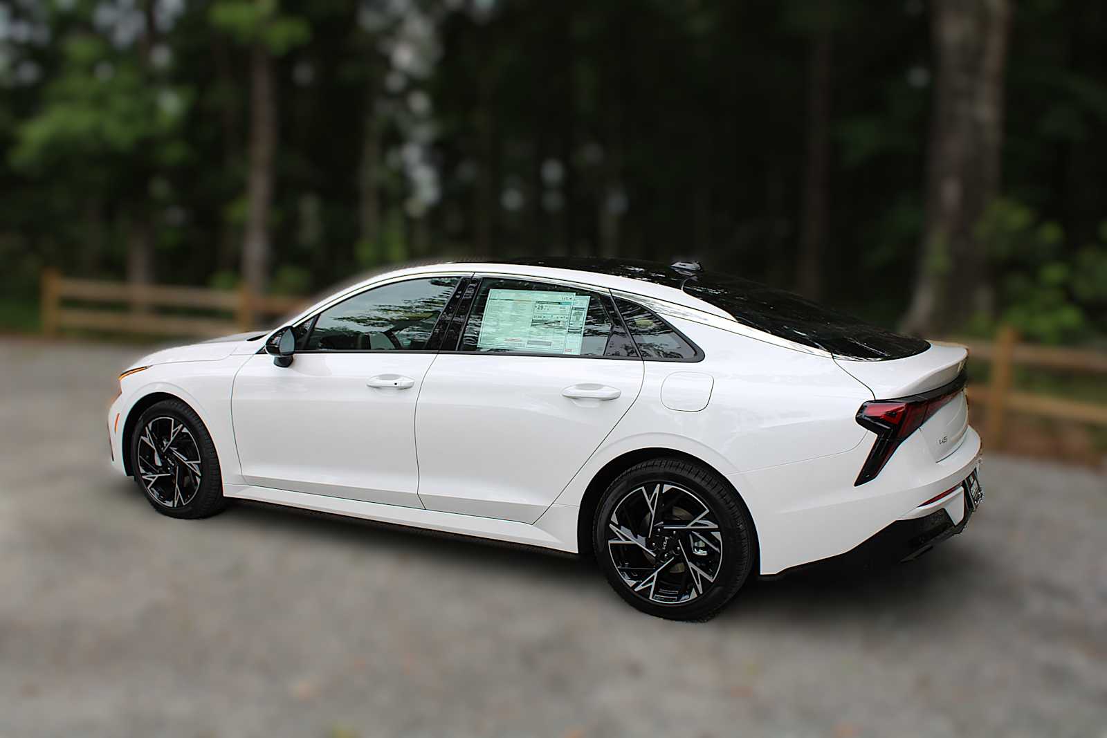 2025 Kia K5 GT-Line photo 10