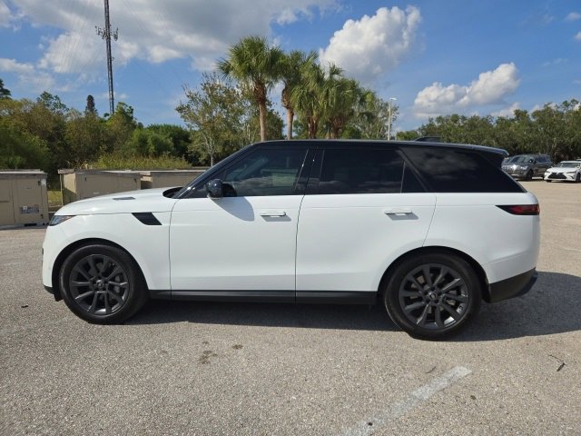 2024 Land Rover Range Rover Sport SE photo 2