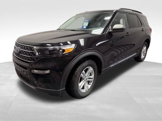 2023 Ford Explorer XLT's photo