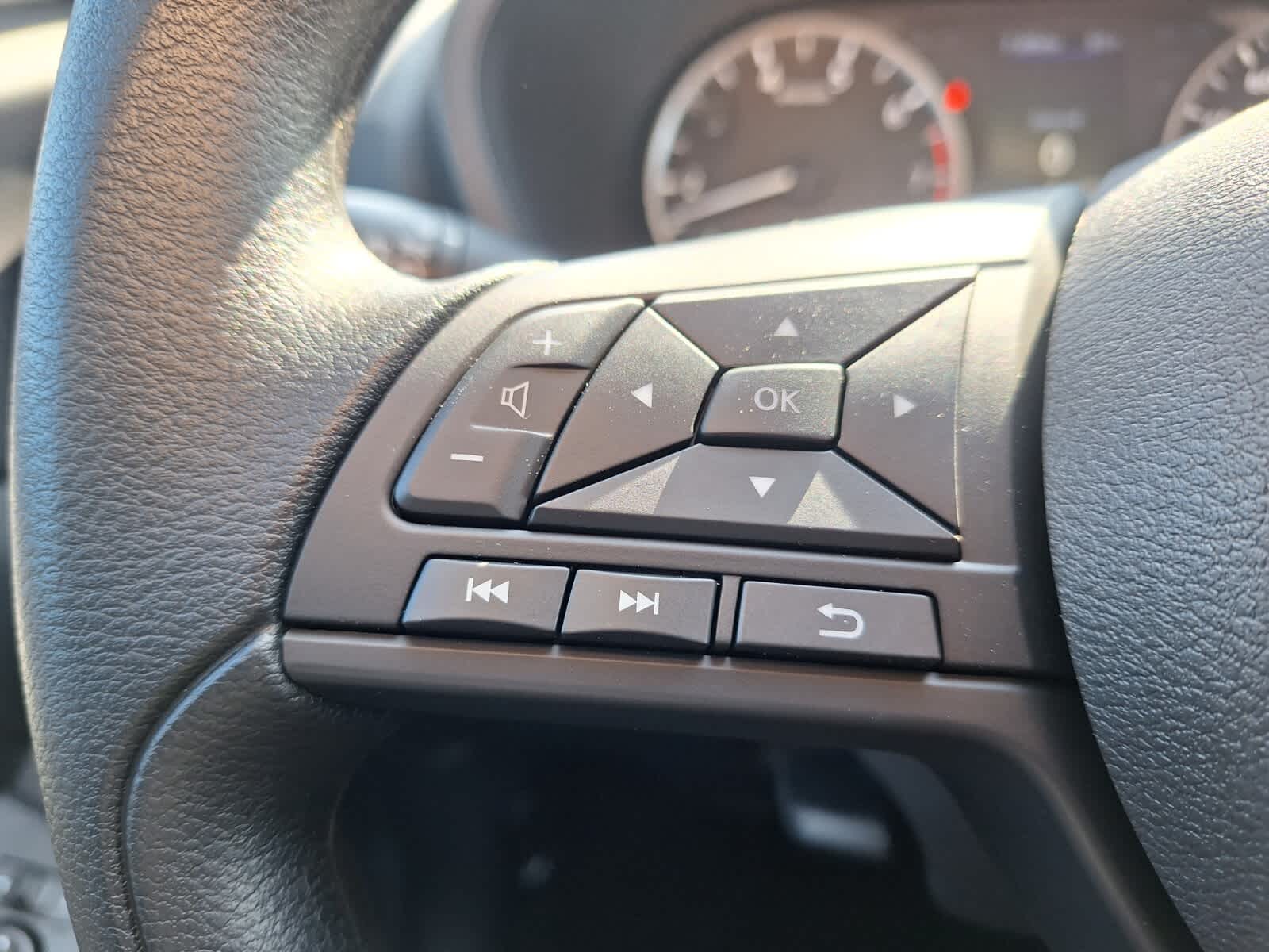 2025 Nissan Sentra S photo 13