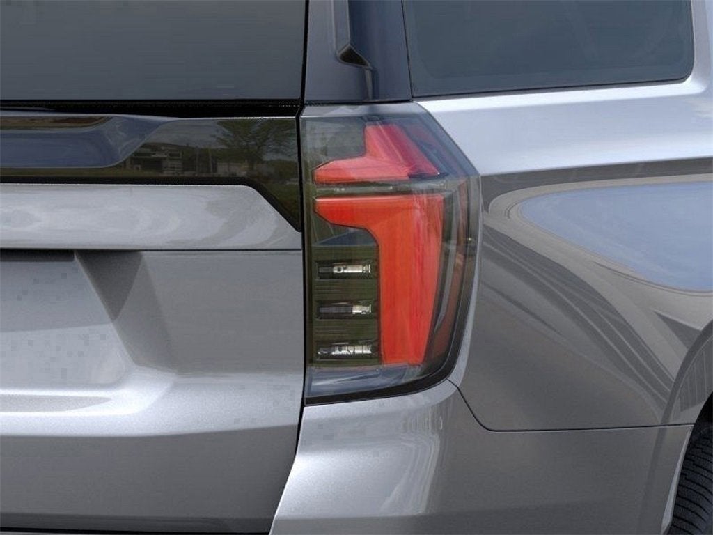 2025 Chevrolet Suburban LS photo 11