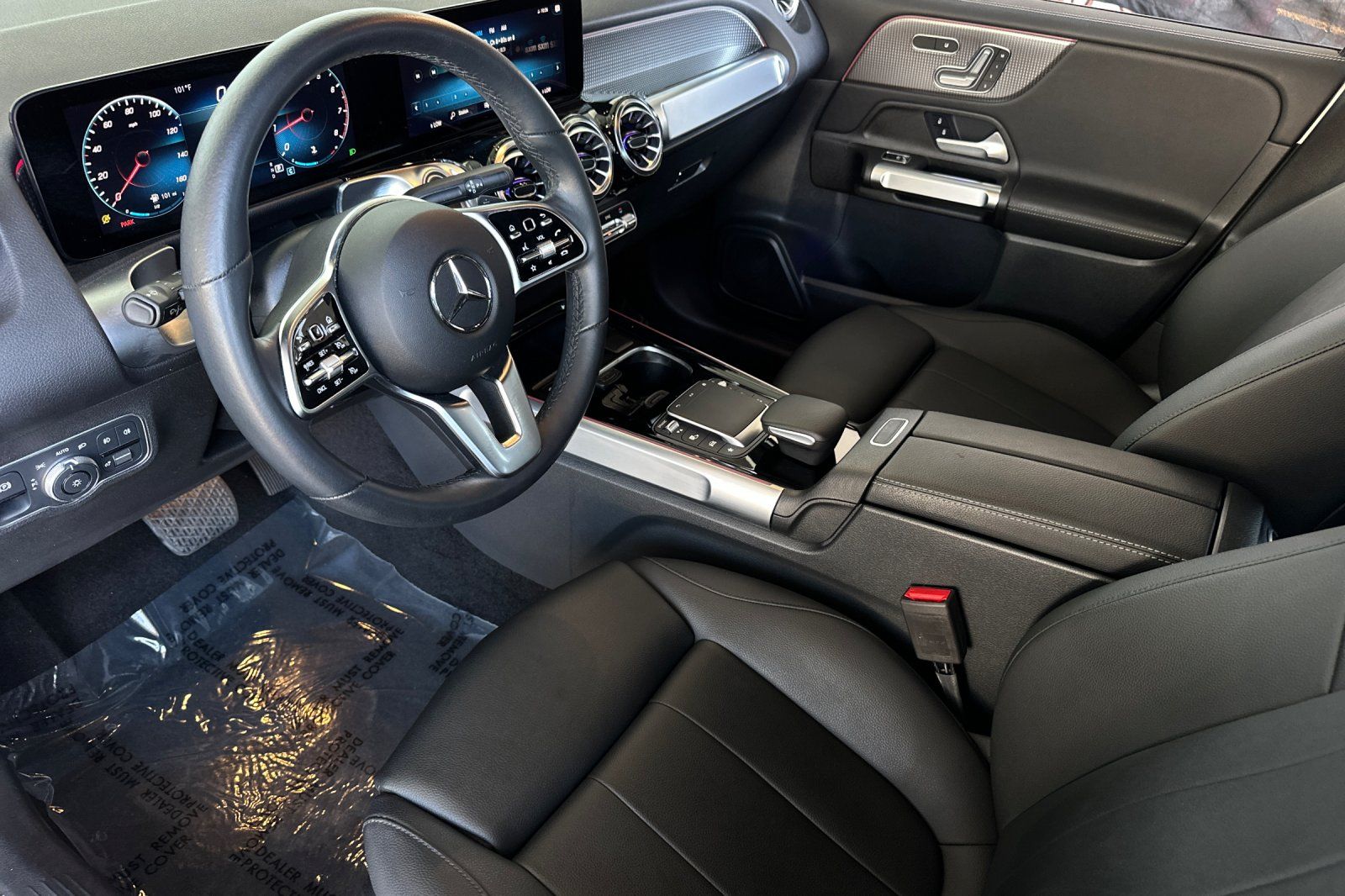 2022 Mercedes Benz GLB 250 photo 6