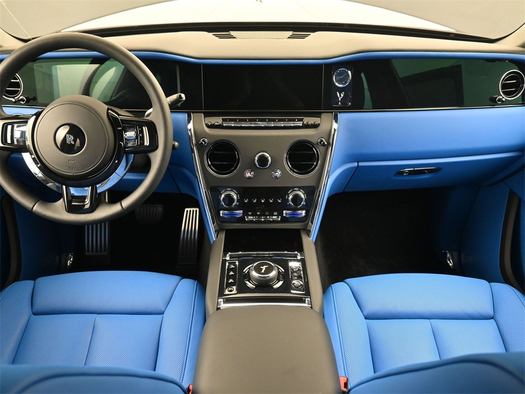 2025 Rolls Royce Cullinan RR photo 3