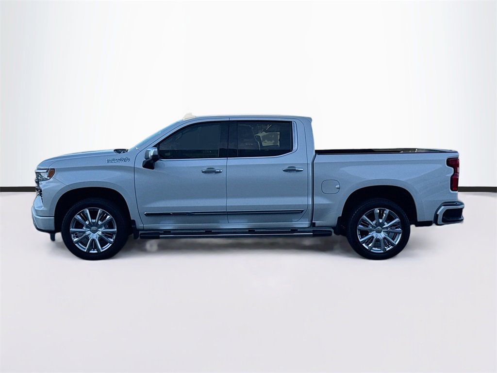 2022 Chevrolet Silverado 1500 High Country photo 4