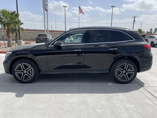2025 Mercedes Benz GLC 300 4MATIC photo 4