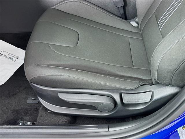 2025 Hyundai Elantra SEL Convenience photo 24