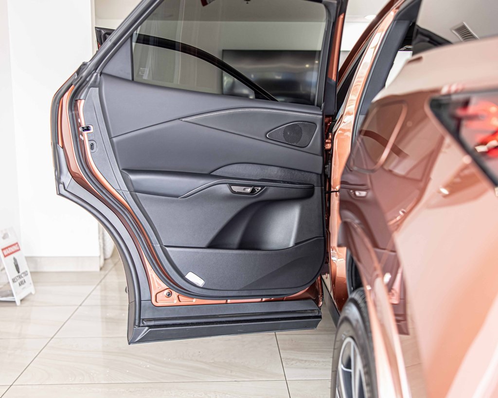 2025 LEXUS RX - Image 32