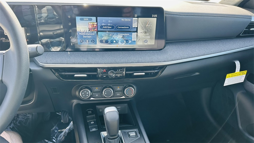 2026 Nissan Kicks SV photo 16