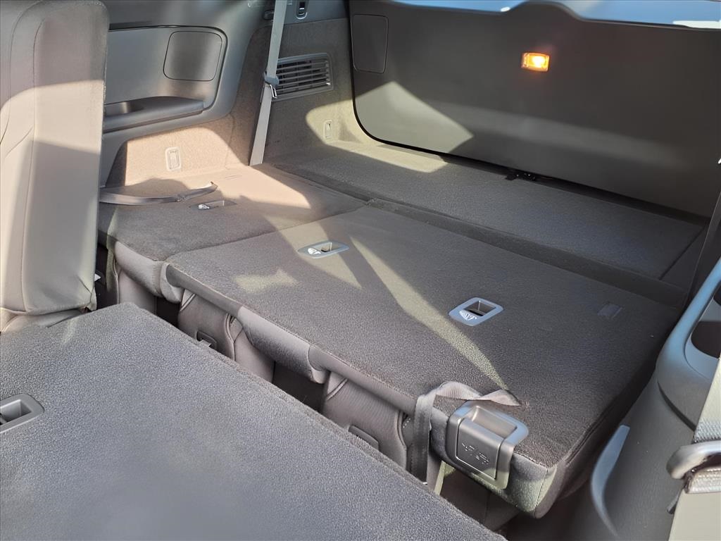 2025 Nissan Pathfinder SV photo 10