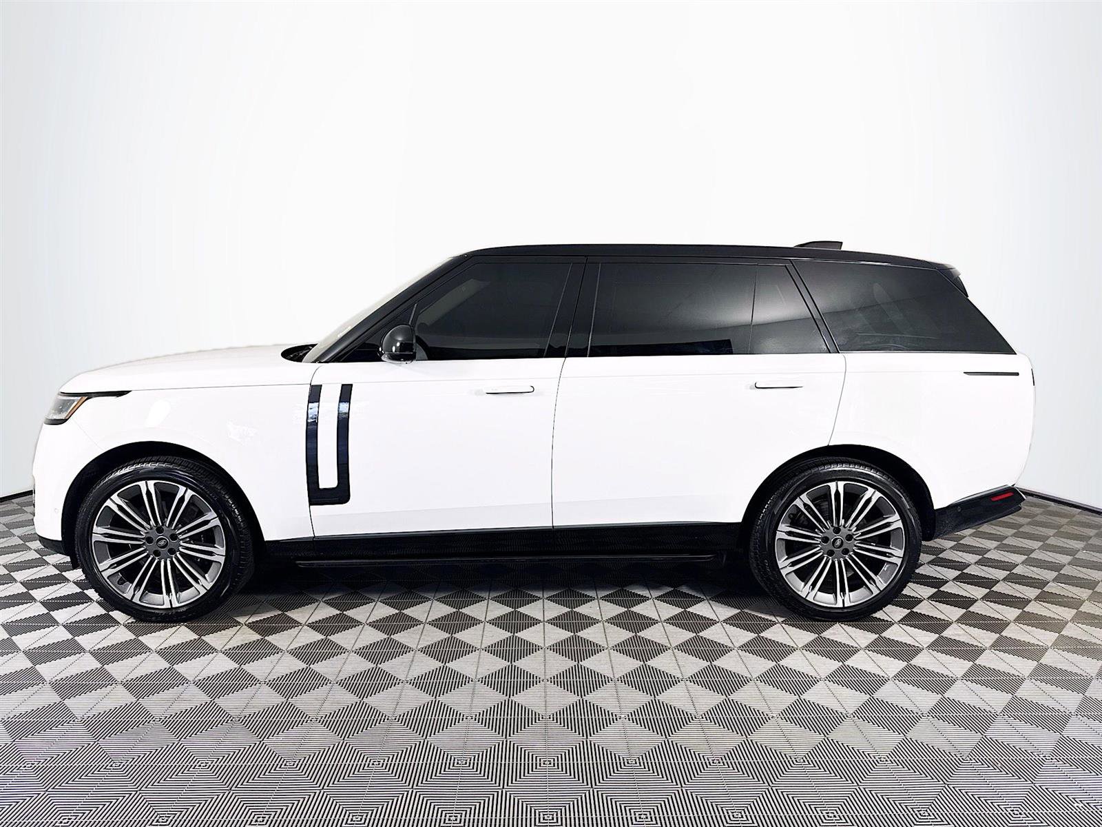 2023 Land Rover Range Rover Autobiography photo 4