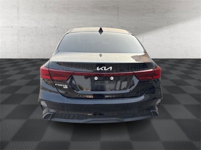 2023 Kia Forte LX photo 6
