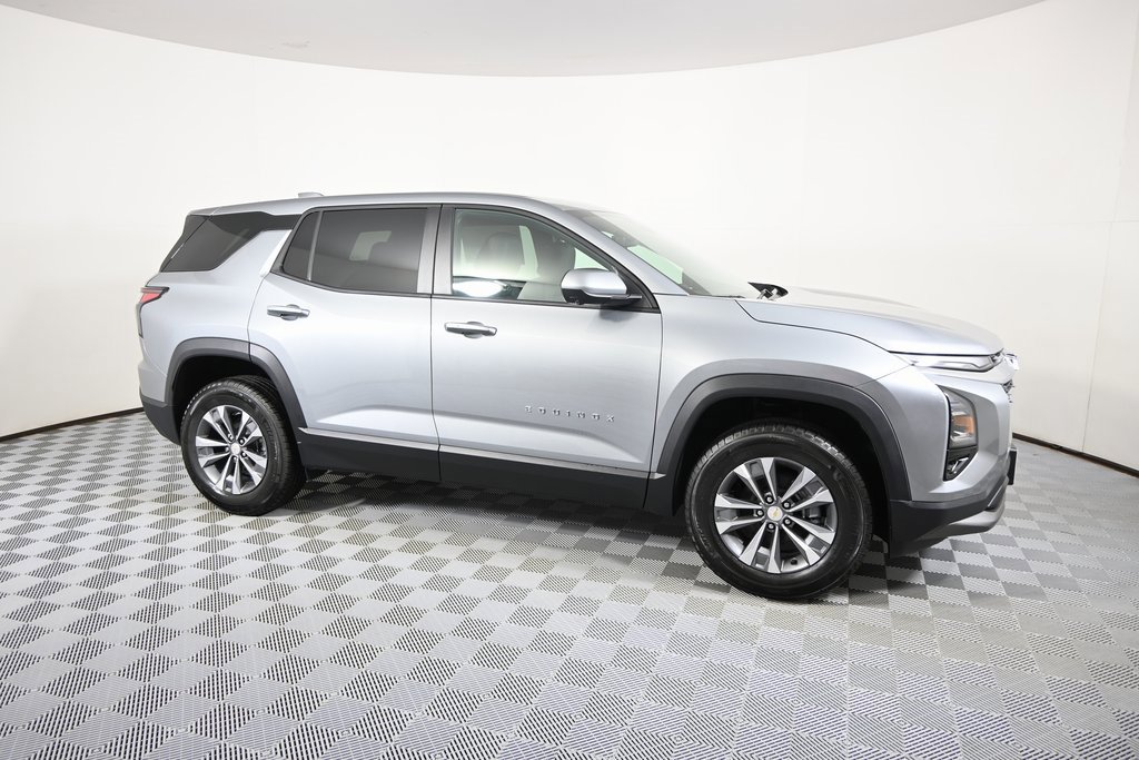 2026 Chevrolet Equinox LT photo 4