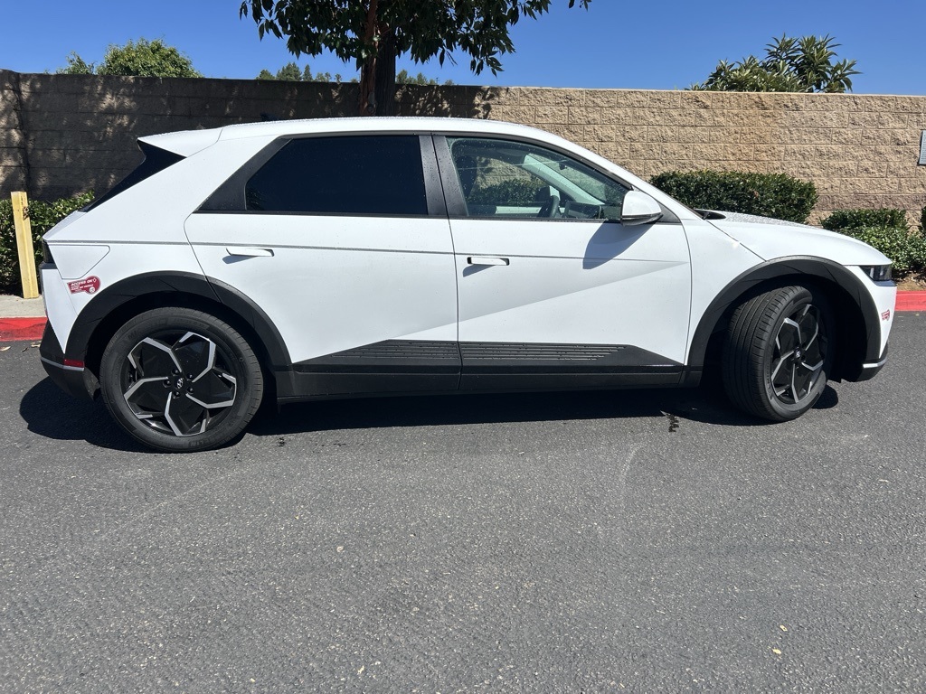2024 Hyundai Ioniq 5 SE photo 5