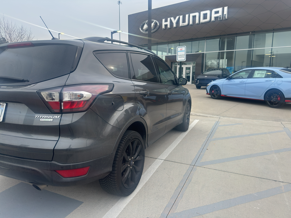 2017 Ford Escape Titanium photo 4