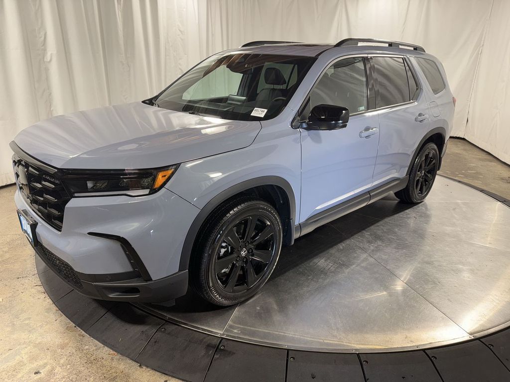 2025 Honda Pilot Black Edition's photo