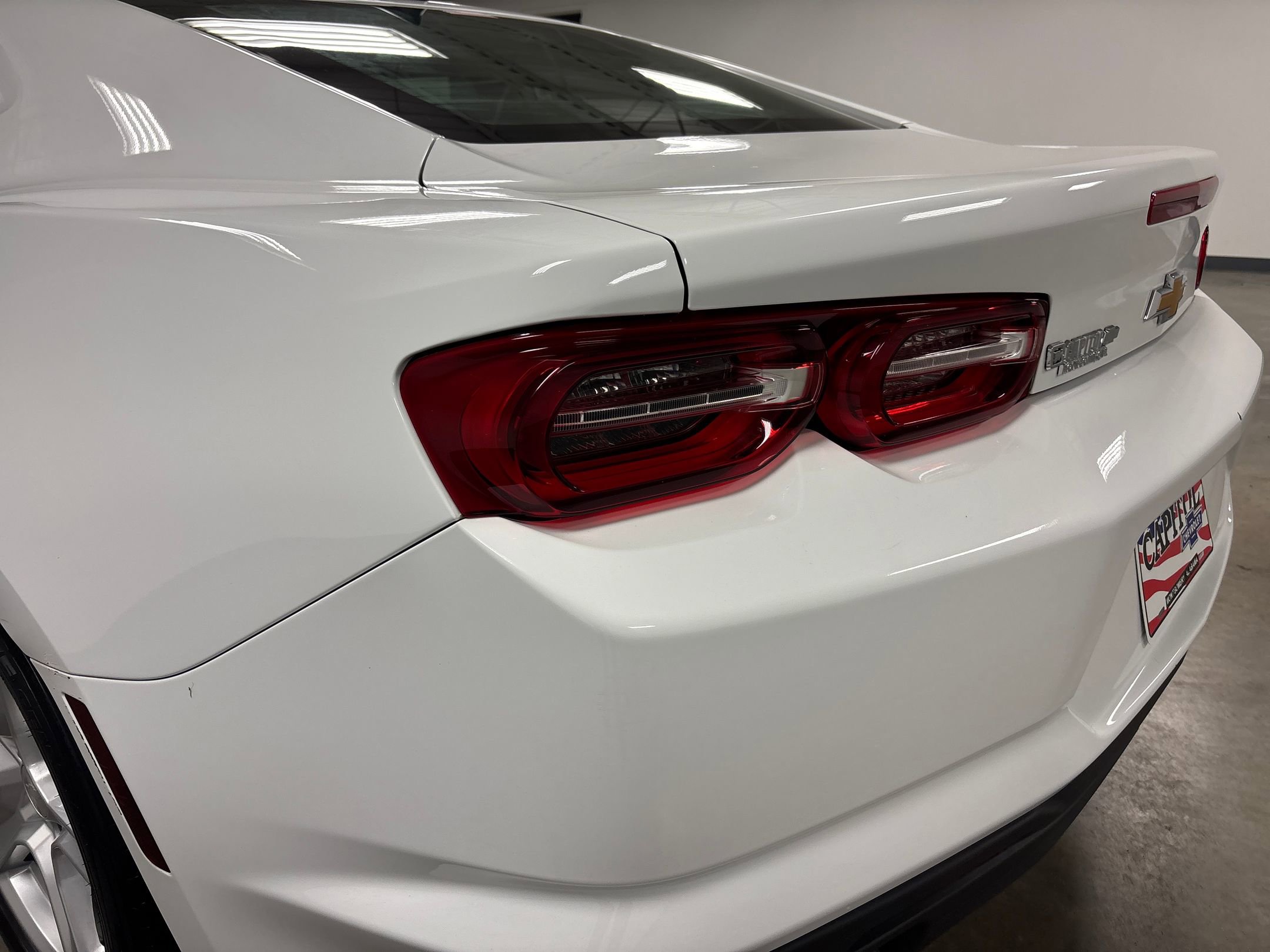 2023 Chevrolet Camaro 1LT photo 11