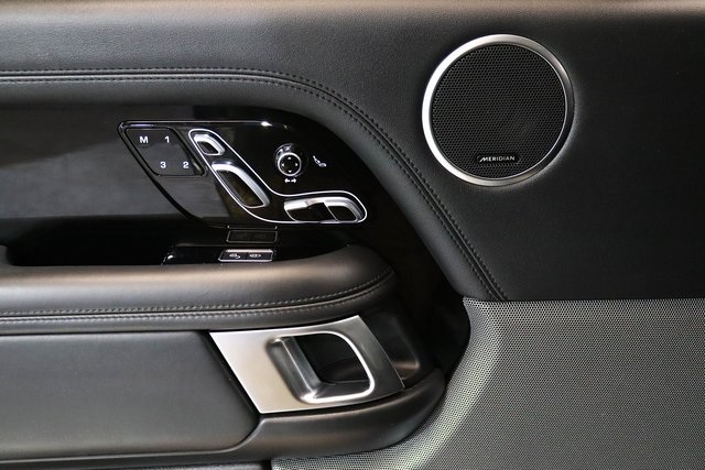 2020 Land Rover Range Rover HSE photo 3