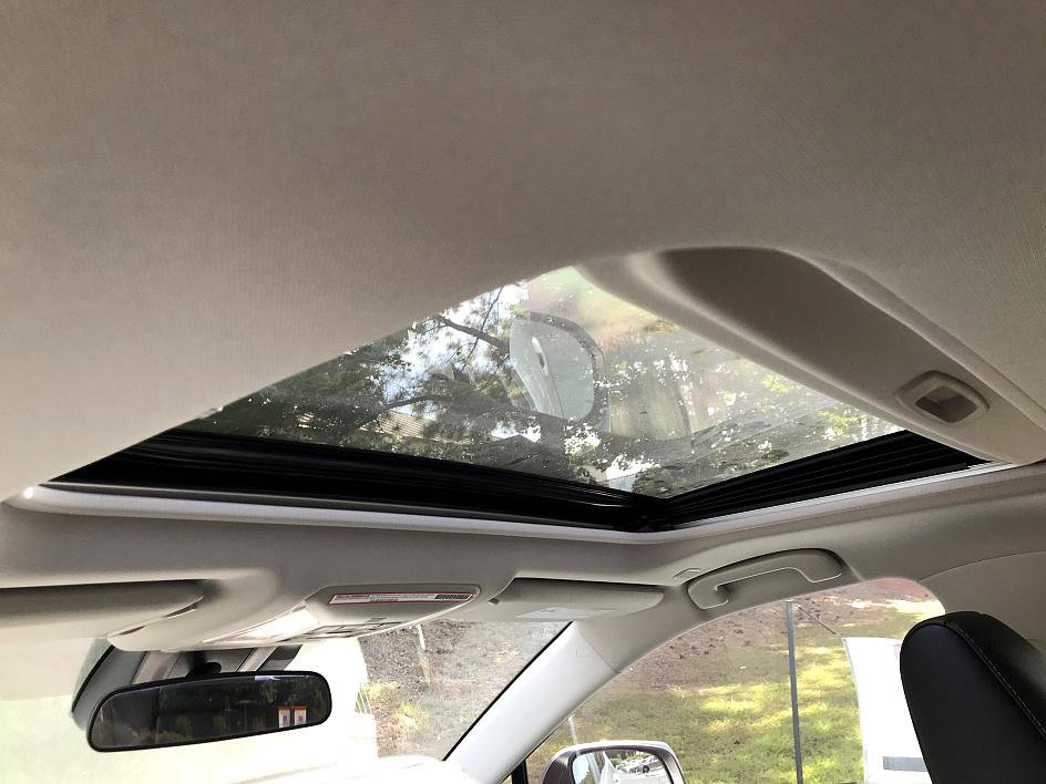 2023 Toyota RAV4 XLE Premium photo 12
