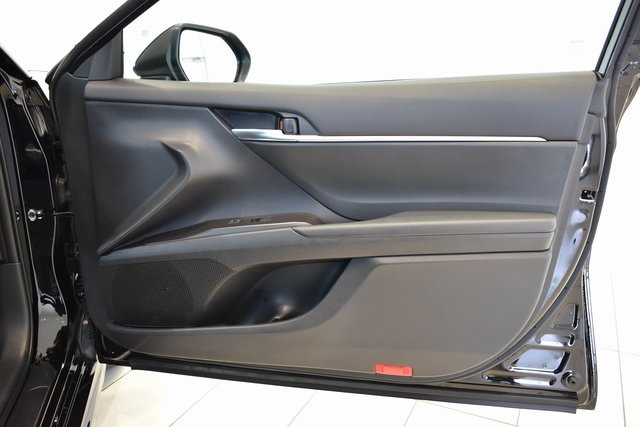 2024 Toyota Camry SE photo 9