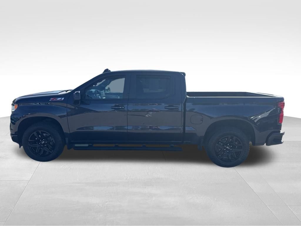 2022 Chevrolet Silverado 1500 RST photo 2