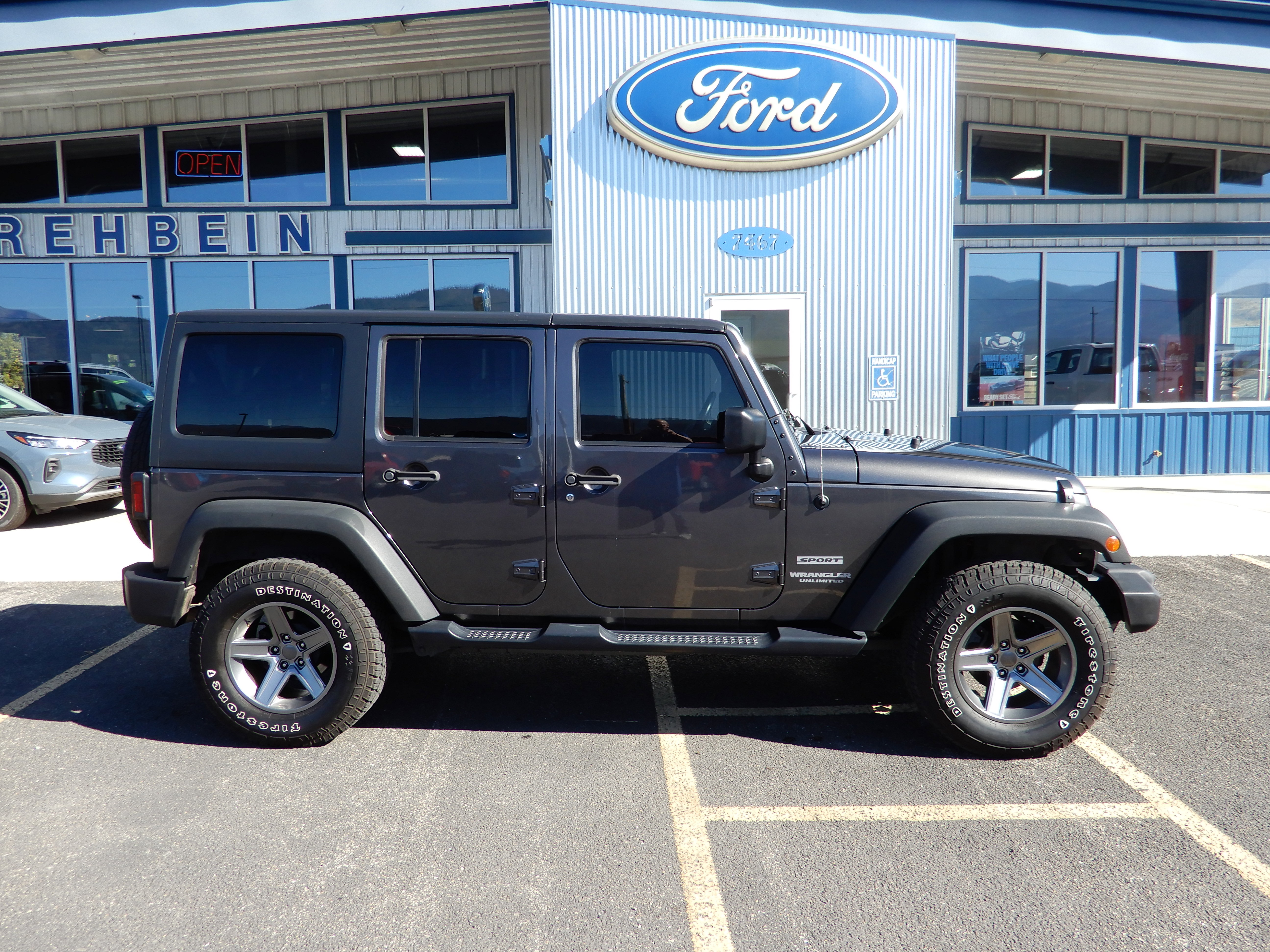 2017 Jeep Wrangler Unlimited Sport S's photo