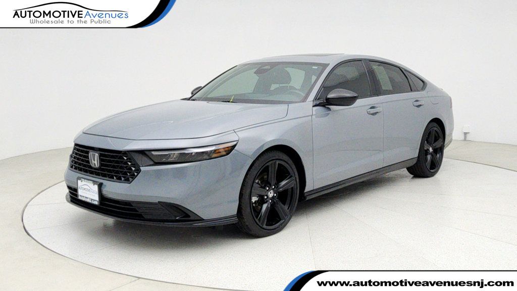 2024 Honda Accord Hybrid Sport-L's photo