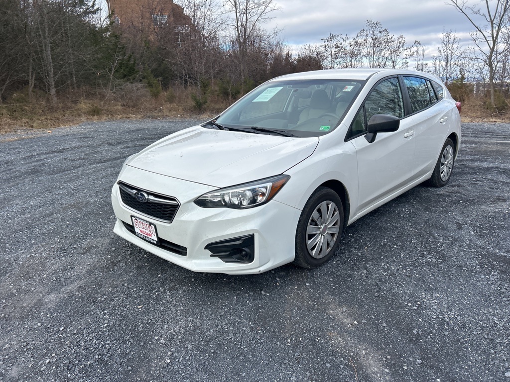 2019 Subaru Impreza 2.0i photo 2