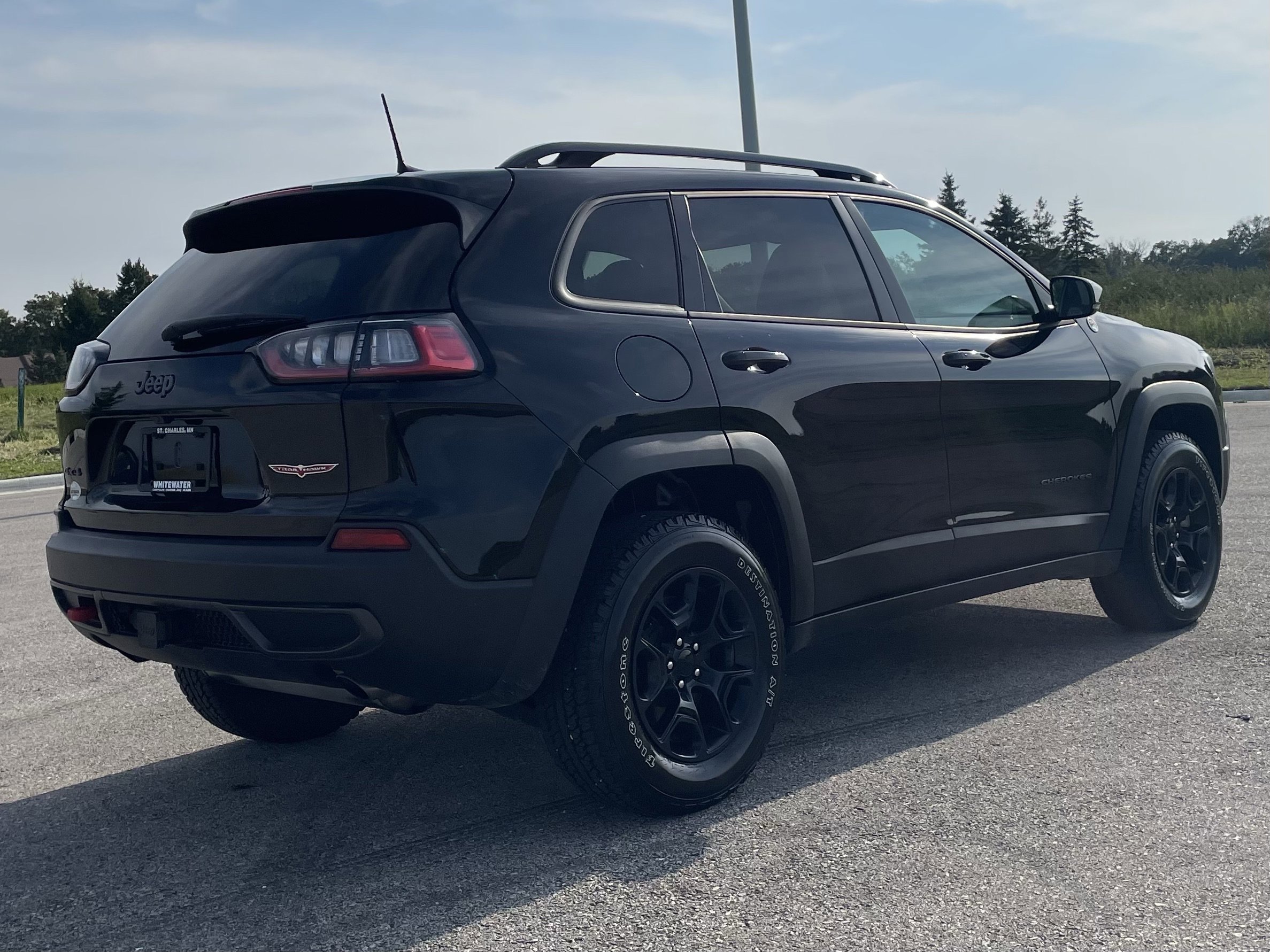 2022 Jeep Cherokee Trailhawk photo 3