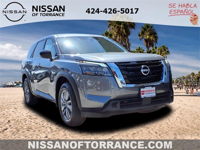 2025 Nissan Pathfinder S's photo